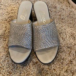 Onex Silver braided slide in wedge shoes Size 7